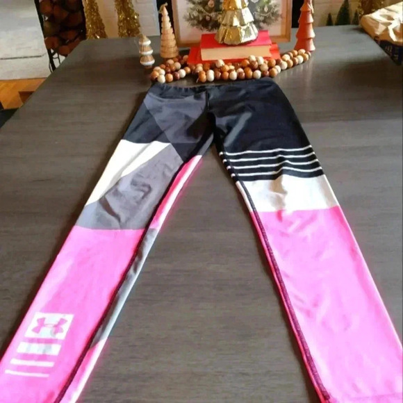 Under Armour Full length leggings Like New small - Picture 1 of 2